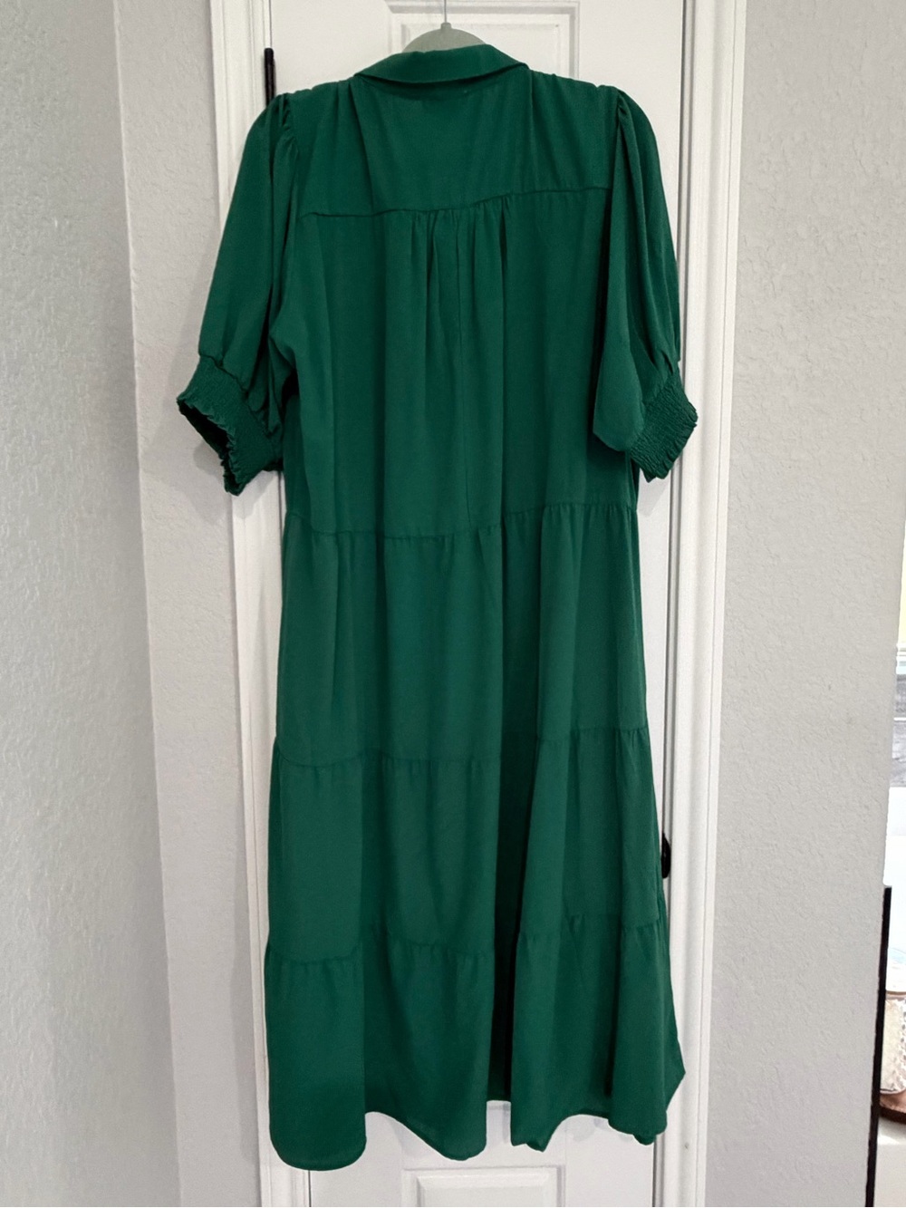 Umgee Green Tiered Collared Midi Dress - Women - Picture 2 of 3
